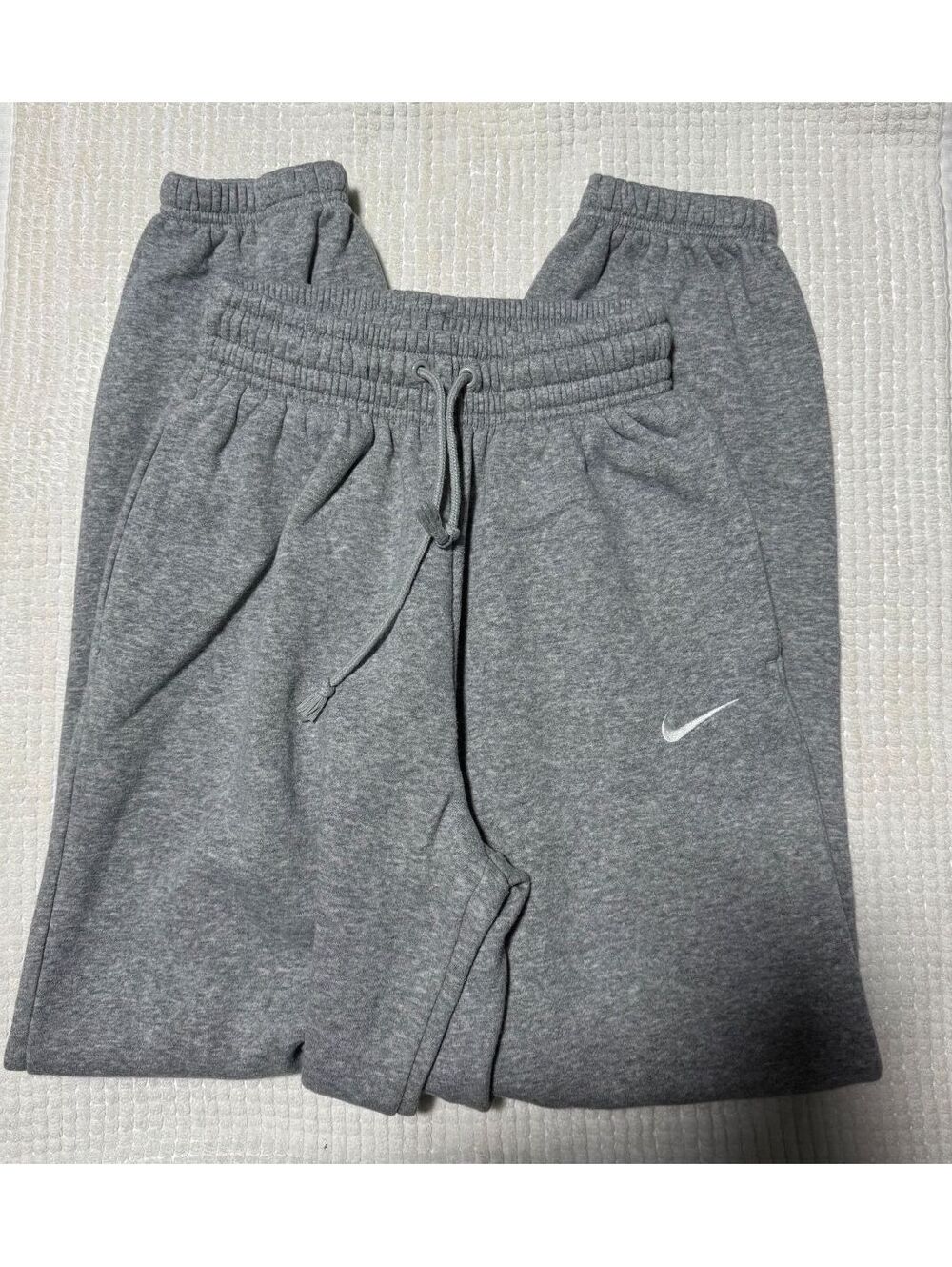Nike Heather Grey Fleece Joggers/Sweatpants – Women’s XXS Excellent Condition